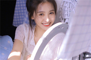 爱上海龙凤419：上海的金融科技与消费者行为